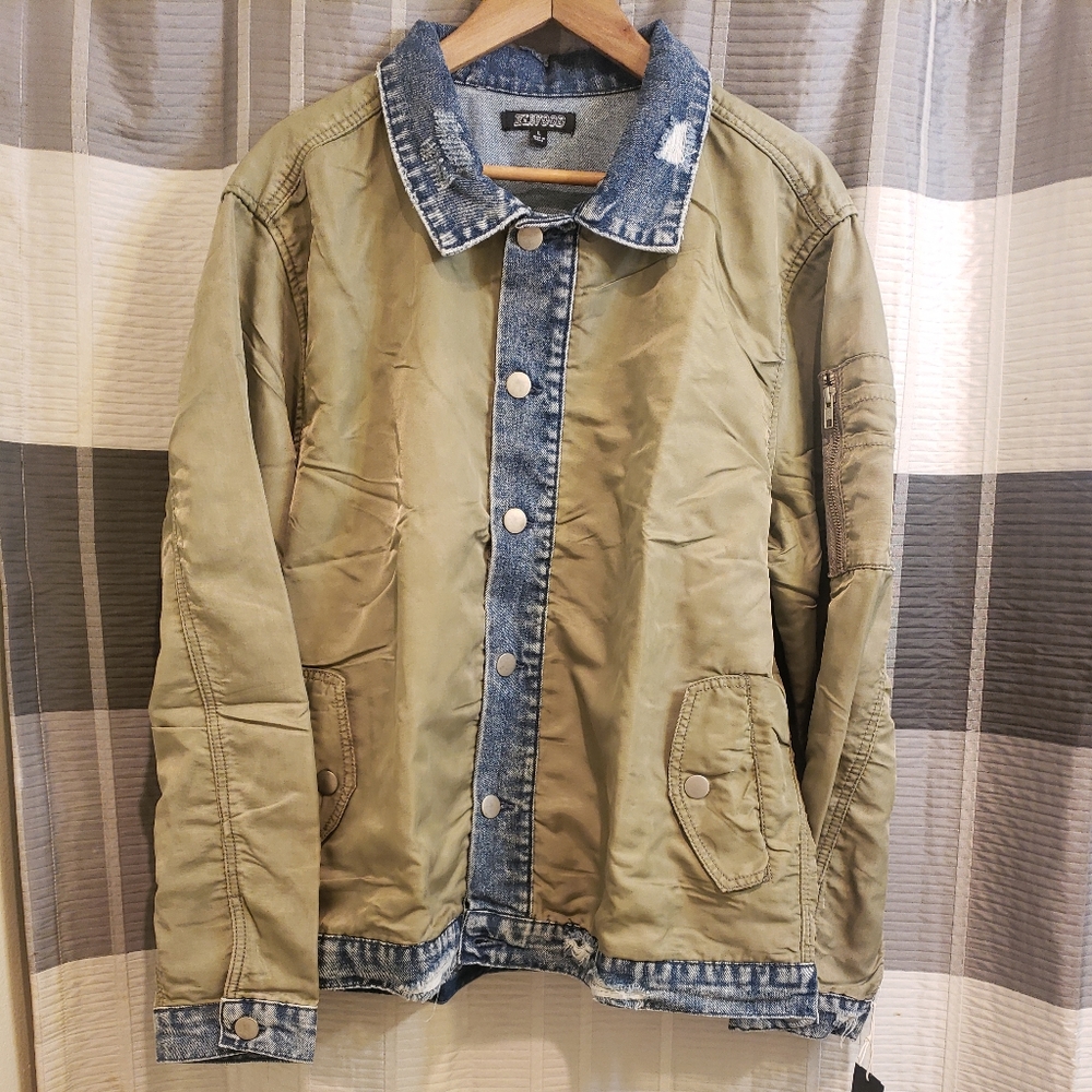 Bomber jacket